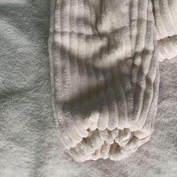 COPY - Cream puffer jacket Shein - Picture 3 of 5